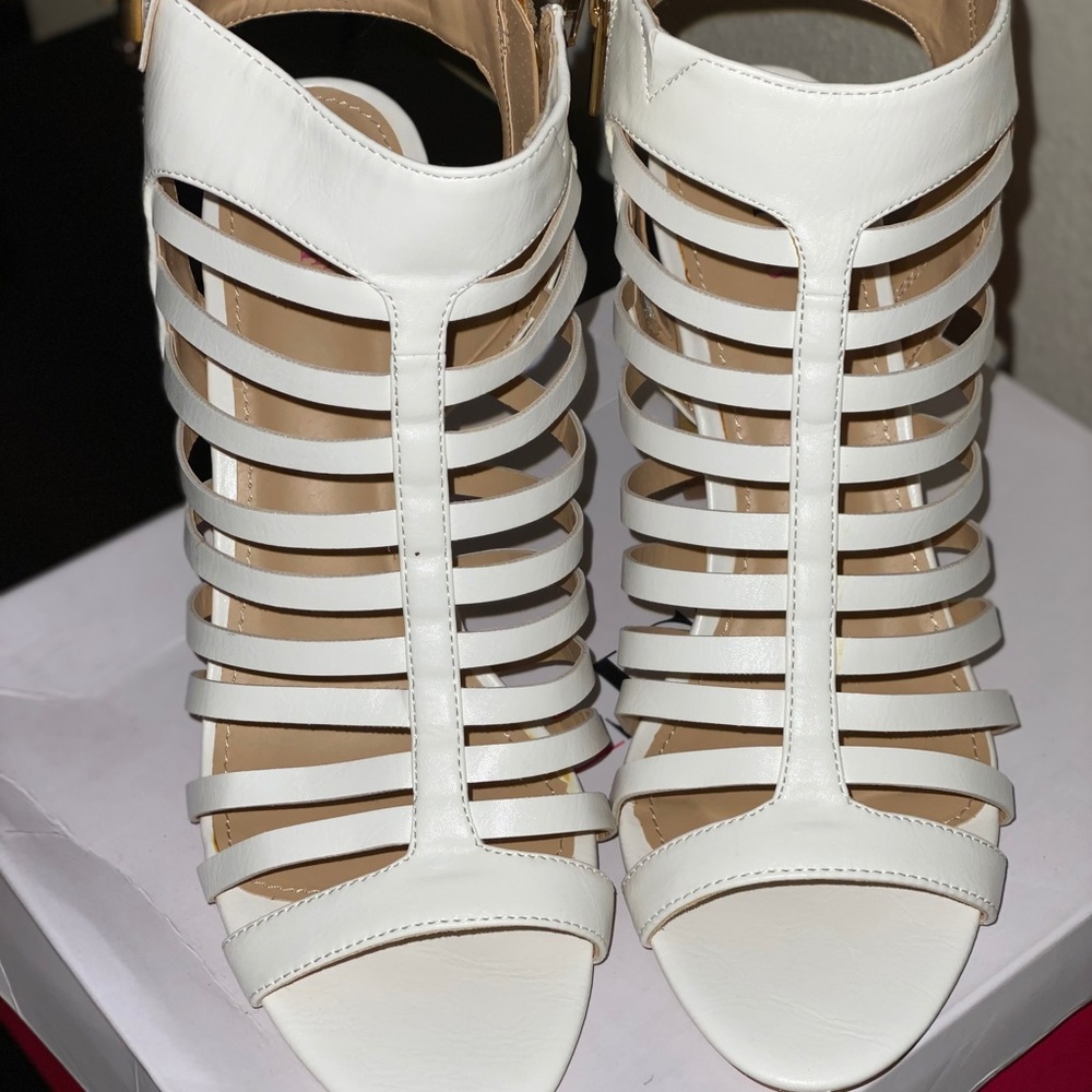 Caged heel
